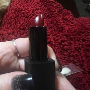 I have a bundle here of some Younique makeup, brushes and an unopened Sea Salt